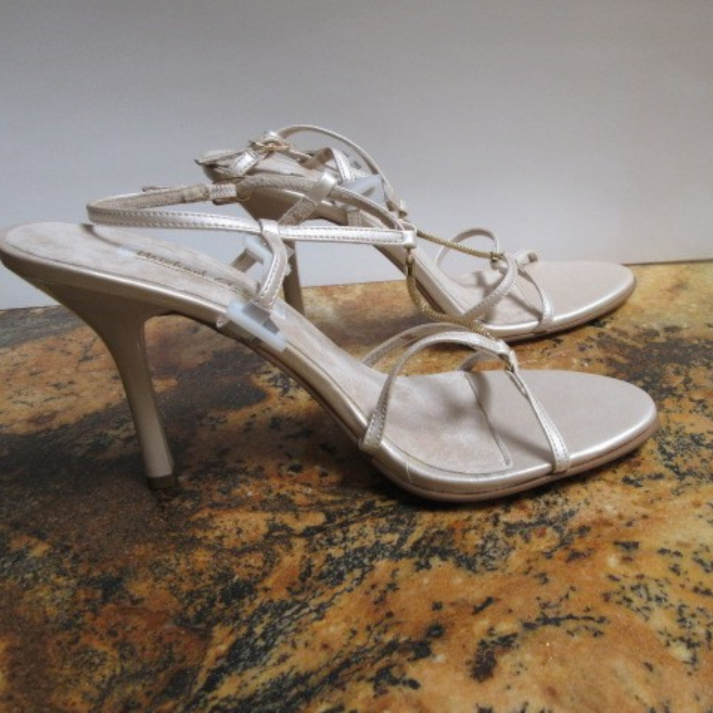 NEW MICHAEL ANTONIO BEIGE HIGH HEEL SHOES STRAPS
